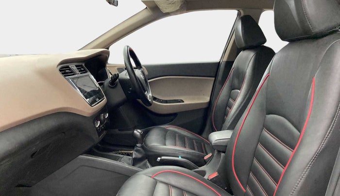 2017 Hyundai Elite i20 MAGNA EXECUTIVE 1.2, CNG, Manual, 62,541 km, Right Side Front Door Cabin