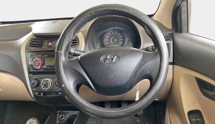 2017 Hyundai Eon ERA +, Petrol, Manual, 54,467 km, Steering Wheel Close Up