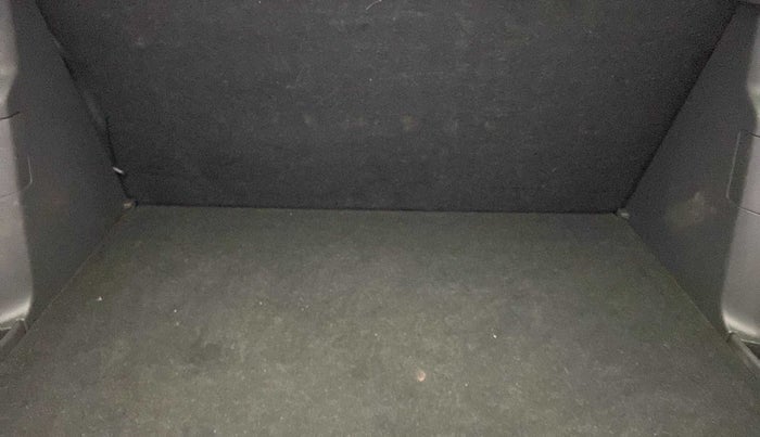 2016 Maruti Vitara Brezza VDI, Diesel, Manual, 81,748 km, Boot Inside