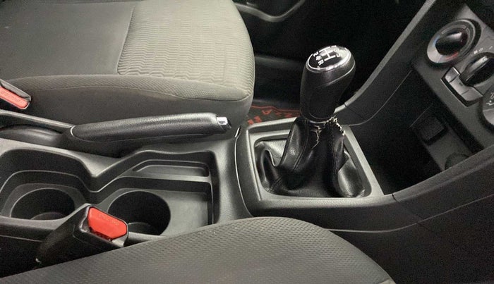 2016 Maruti Vitara Brezza VDI, Diesel, Manual, 81,748 km, Gear Lever