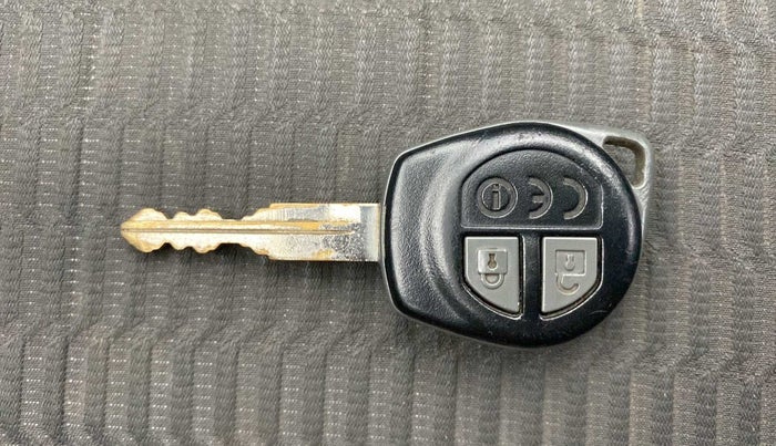 2016 Maruti Vitara Brezza VDI, Diesel, Manual, 81,748 km, Key Close Up