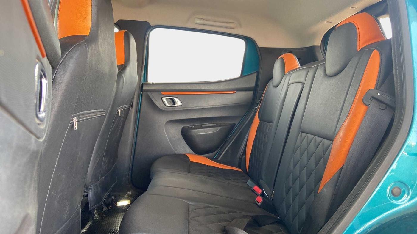 2020 Renault Kwid CLIMBER 1.0 AMT (O), Petrol, Automatic, 29,246 km, Right Side Rear Door Cabin
