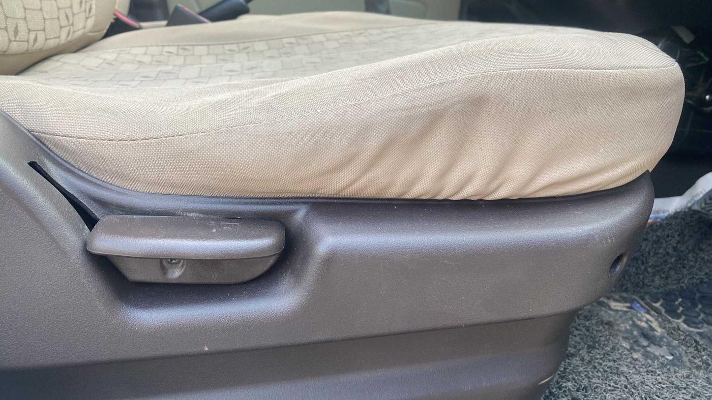 2011 Hyundai Santro Xing GL PLUS, Petrol, Manual, 1,00,022 km, Driver Side Adjustment Panel