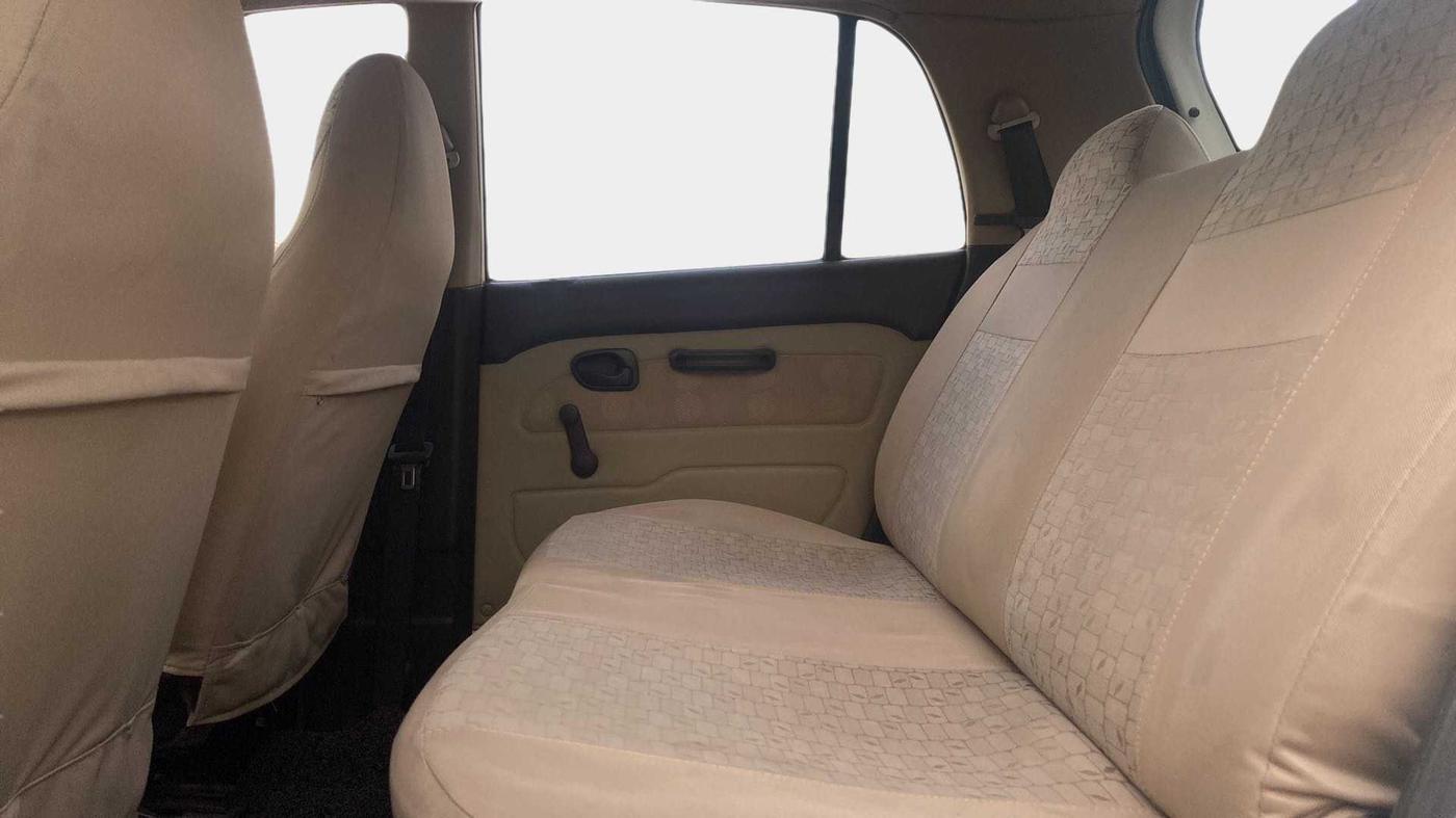2011 Hyundai Santro Xing GL PLUS, Petrol, Manual, 1,00,022 km, Right Side Rear Door Cabin