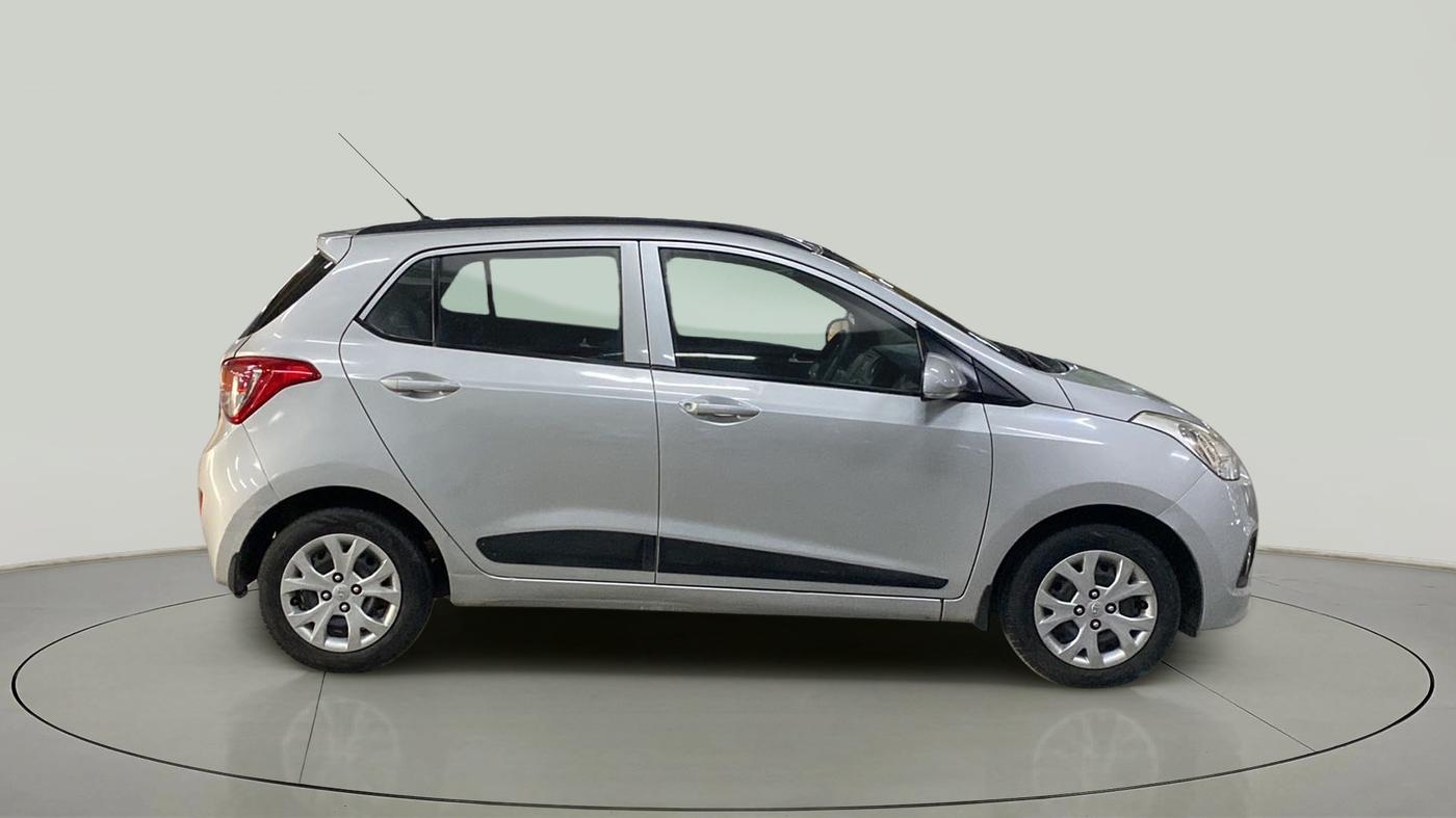 2016 Hyundai Grand i10 SPORTZ 1.2 KAPPA VTVT, Petrol, Manual, 65,120 km, Right Side View