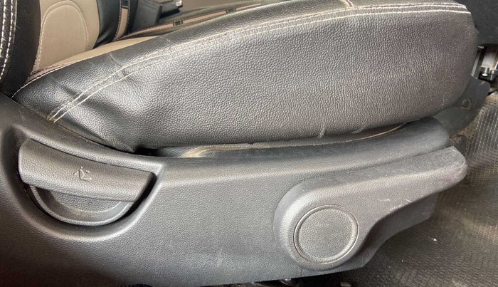 2018 Hyundai Grand i10 ASTA 1.2 KAPPA VTVT, Petrol, Manual, 77,618 km, Driver Side Adjustment Panel