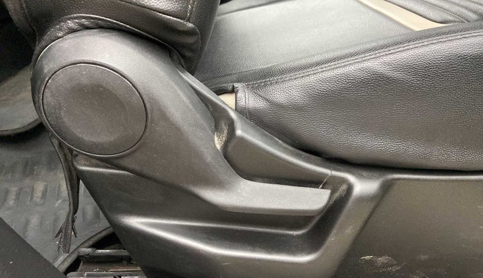 2021 Maruti New Wagon-R LXI (O) 1.0, Petrol, Manual, 9,292 km, Driver Side Adjustment Panel