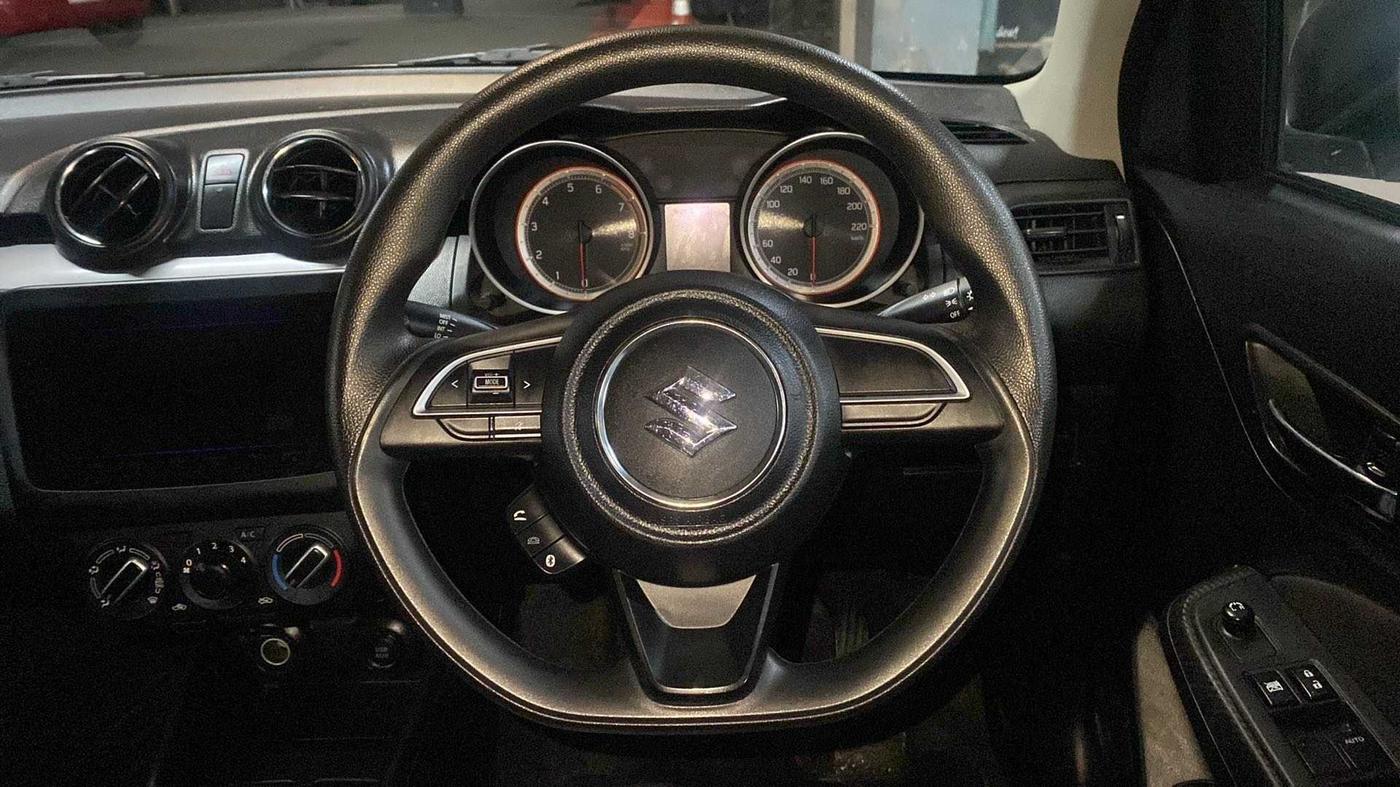 2023 Maruti Swift VXI, Petrol, Manual, 8,058 km, Steering Wheel Close Up