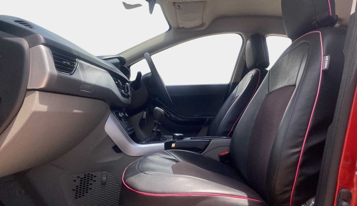 2018 Tata NEXON XM PETROL, CNG, Manual, 79,627 km, Right Side Front Door Cabin