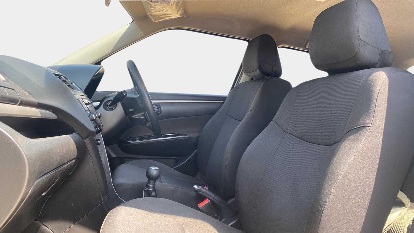 2017 Maruti Swift ZXI, Petrol, Manual, 57,560 km, Right Side Front Door Cabin