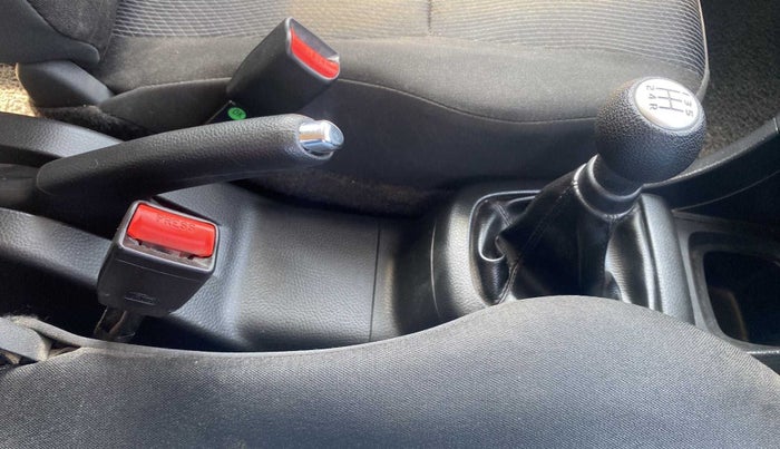 2017 Maruti Swift ZXI, Petrol, Manual, 57,560 km, Gear Lever
