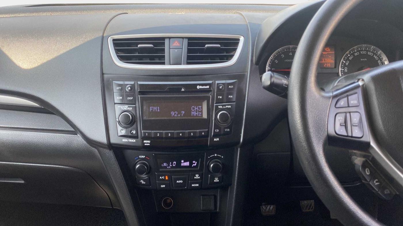 2017 Maruti Swift ZXI, Petrol, Manual, 57,560 km, Air Conditioner