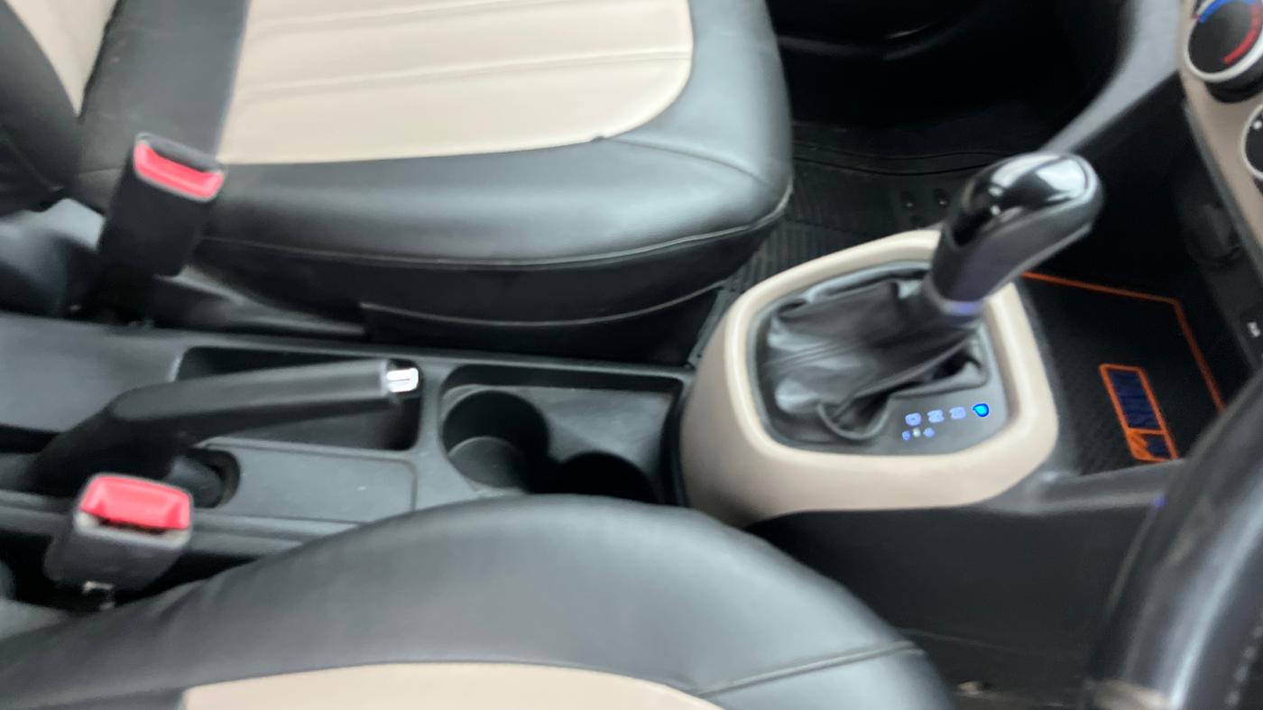 2015 Hyundai Grand i10 ASTA AT 1.2 KAPPA VTVT, Petrol, Automatic, 47,362 km, Gear Lever