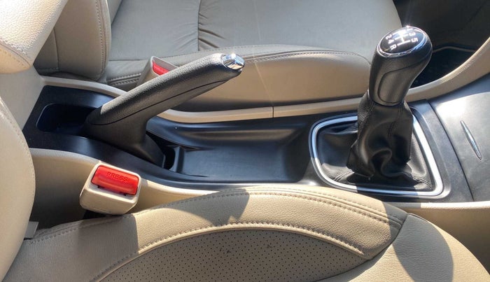 2022 Maruti Ciaz ALPHA 1.5 SHVS PETROL, Petrol, Manual, 14,891 km, Gear Lever