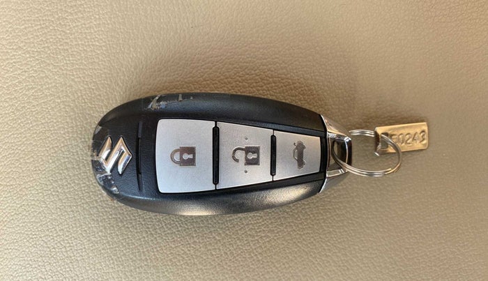 2022 Maruti Ciaz ALPHA 1.5 SHVS PETROL, Petrol, Manual, 14,891 km, Key Close Up