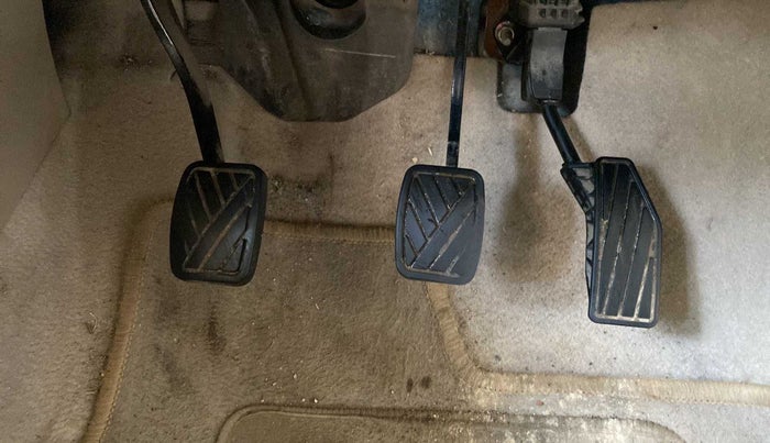 2018 Maruti Ertiga VXI SHVS, Petrol, Manual, 58,685 km, Pedals