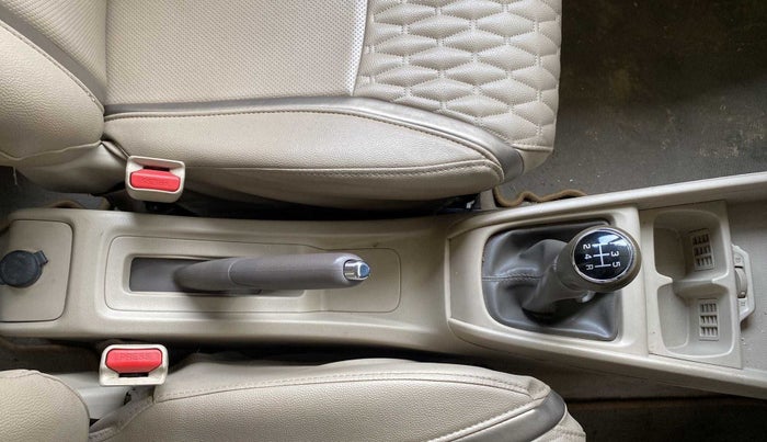 2018 Maruti Ertiga VXI SHVS, Petrol, Manual, 58,685 km, Gear Lever