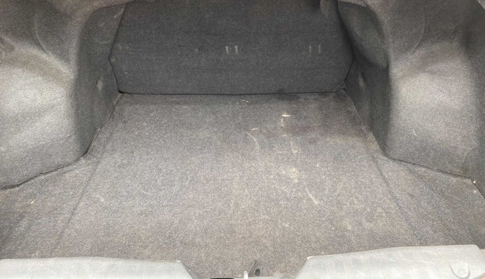 2016 Maruti Ciaz VXI, Petrol, Manual, 69,400 km, Boot Inside