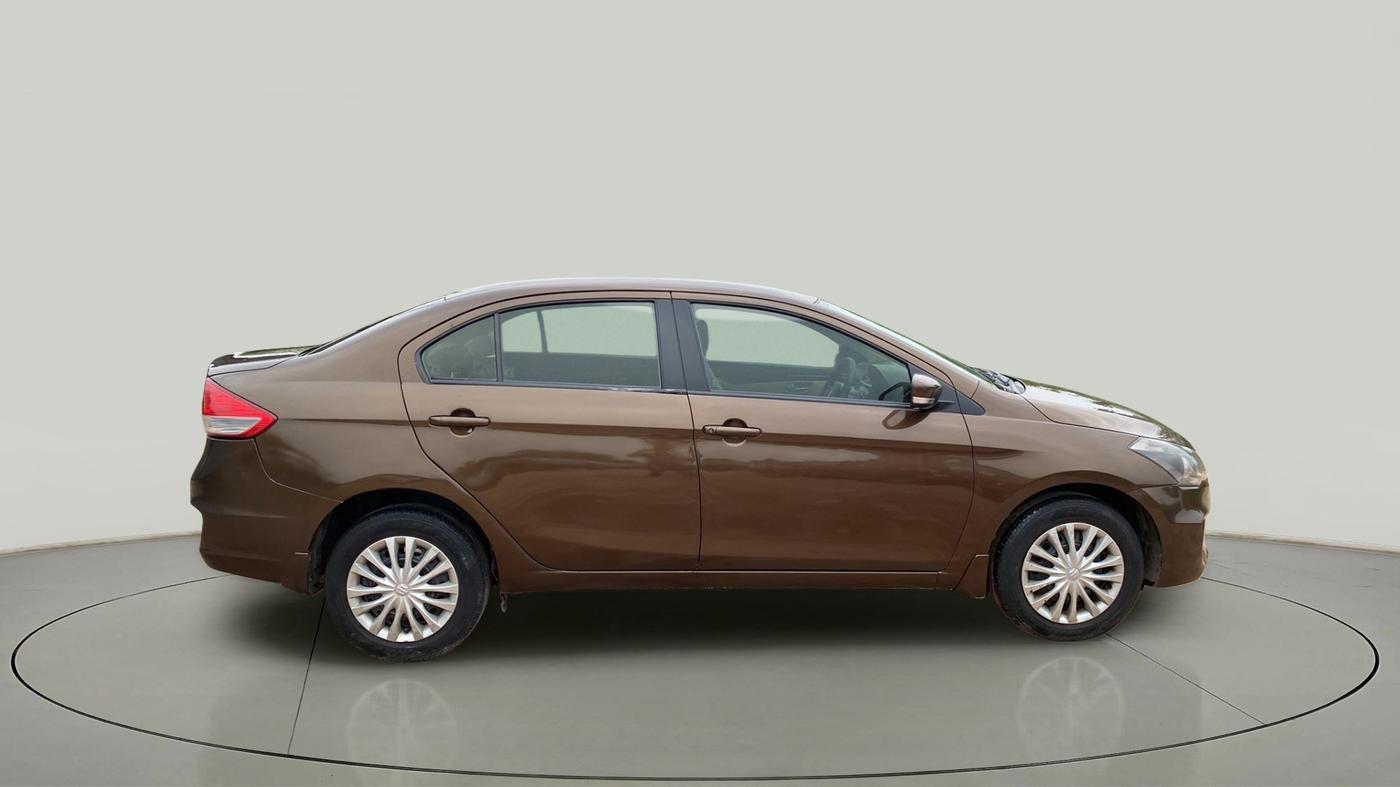 2016 Maruti Ciaz VXI, Petrol, Manual, 69,400 km, Right Side View