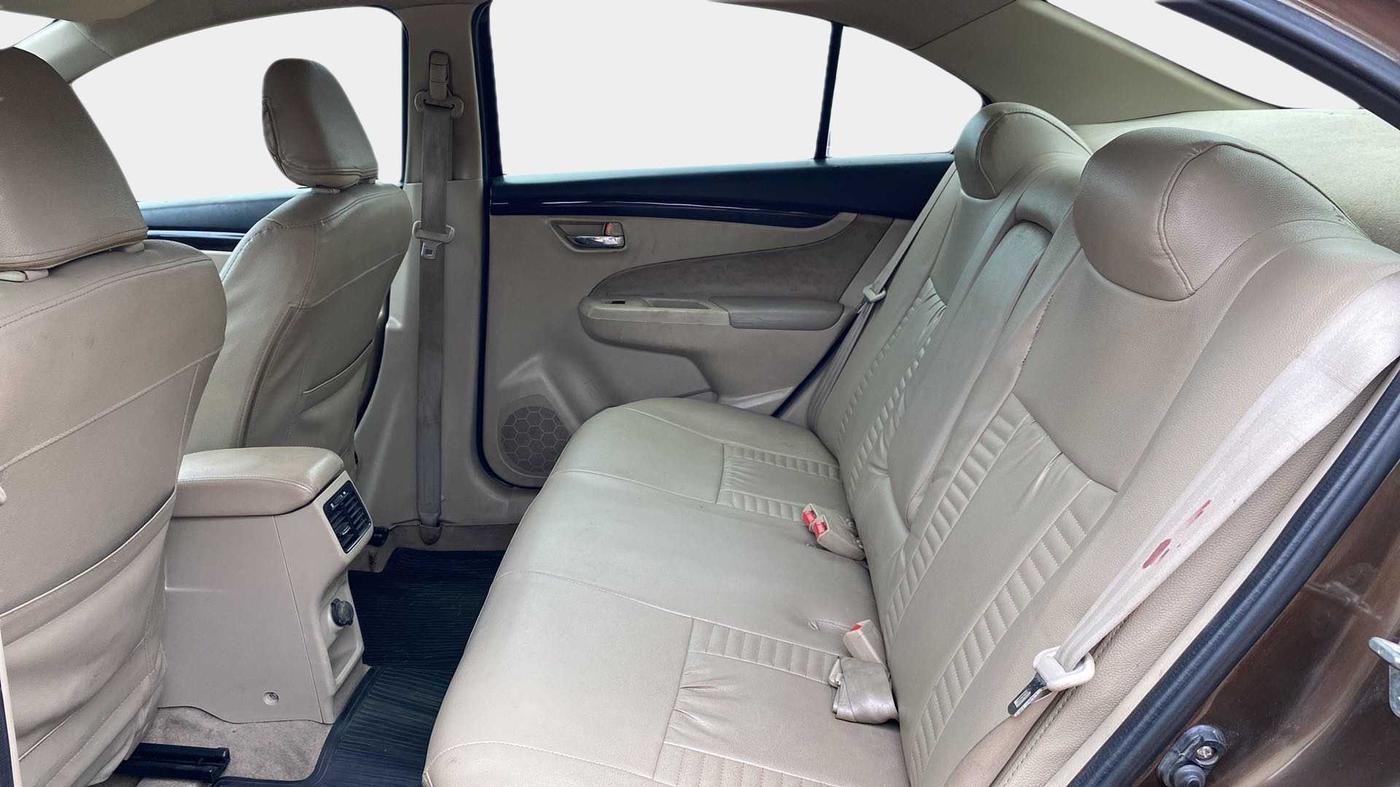 2016 Maruti Ciaz VXI, Petrol, Manual, 69,400 km, Right Side Rear Door Cabin
