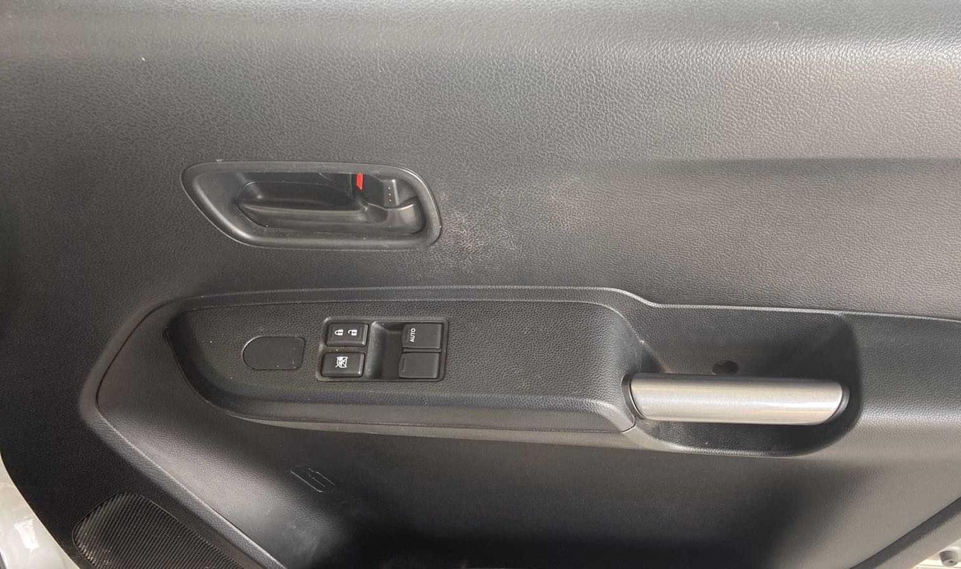 2021 Maruti IGNIS SIGMA 1.2, Petrol, Manual, 21,401 km, Driver Side Door Panels Control