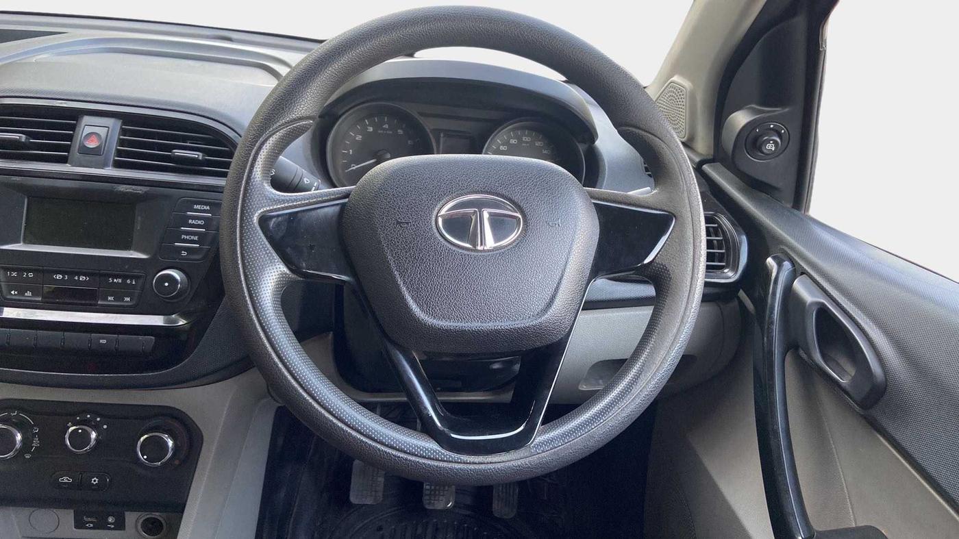 2017 Tata Tiago XT PETROL, Petrol, Manual, 50,240 km, Steering Wheel Close Up