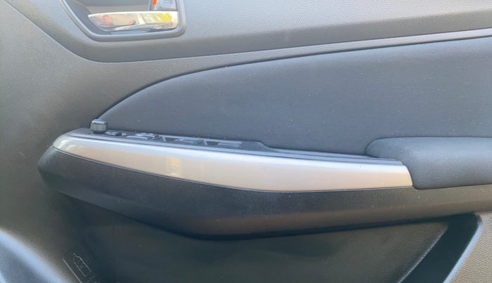 2019 Maruti Swift ZXI, Petrol, Manual, 74,652 km, Driver Side Door Panels Control