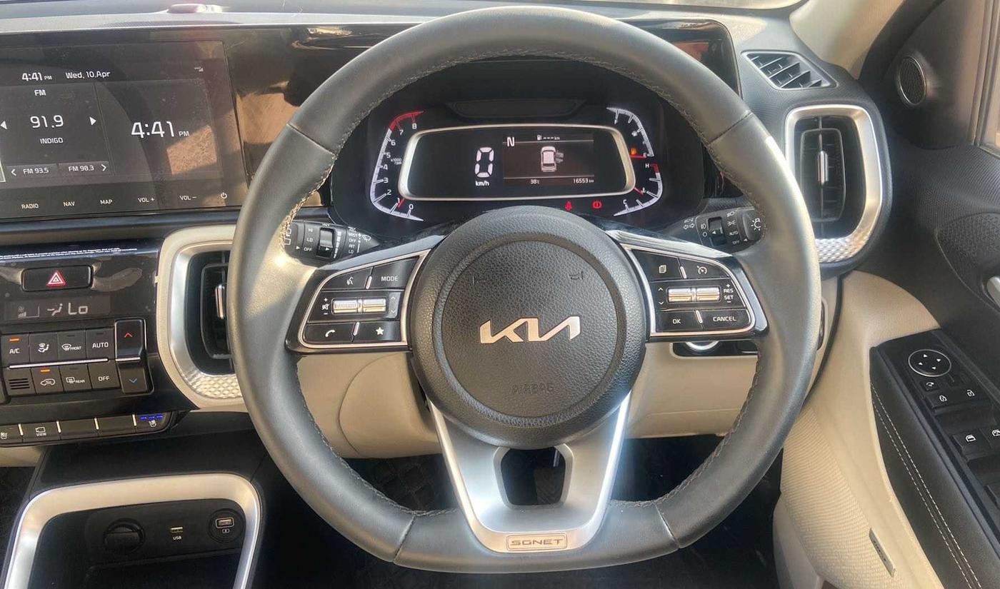 2021 KIA SONET HTX PLUS 1.0 IMT, Petrol, Manual, 16,550 km, Steering Wheel Close Up