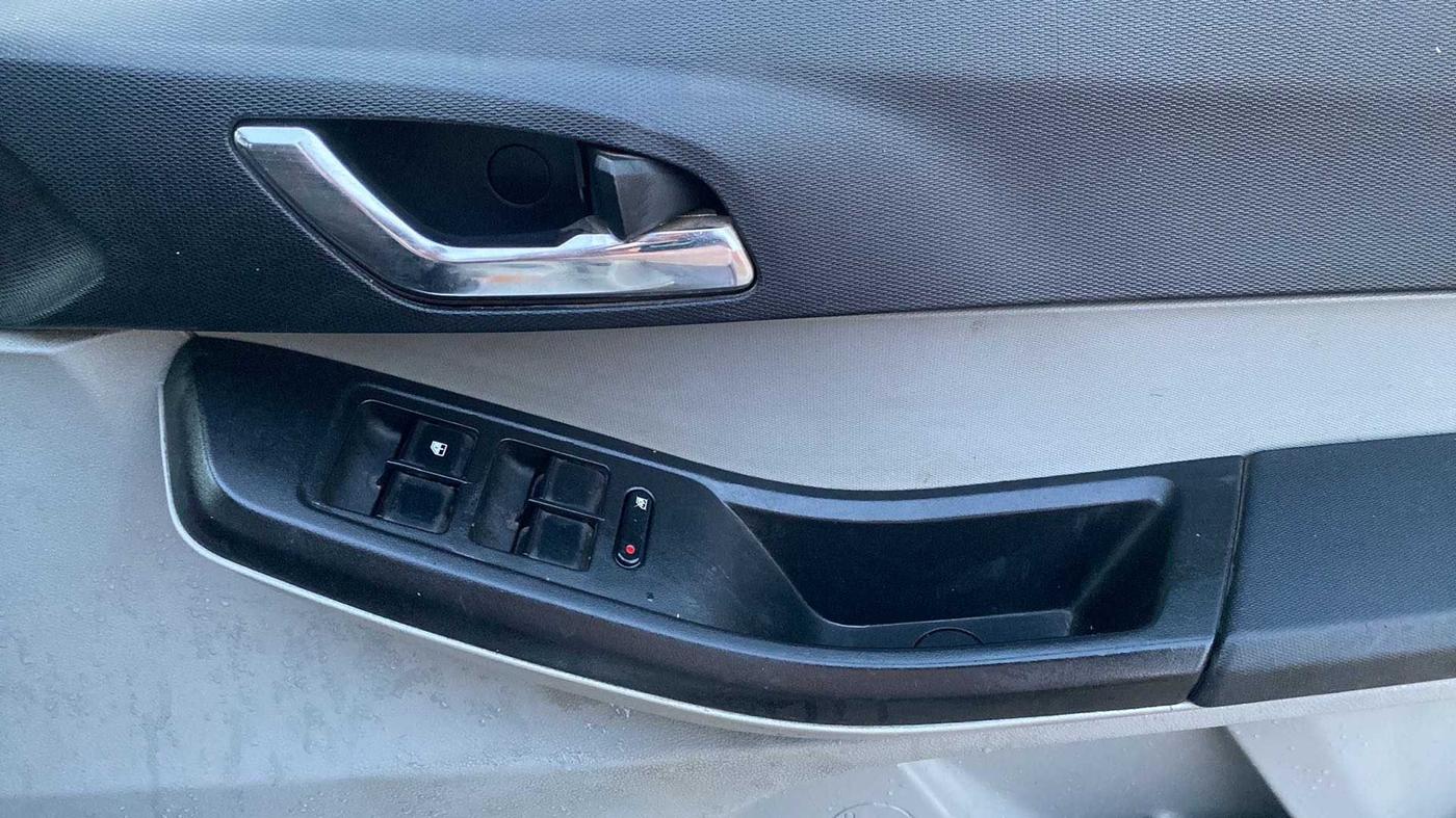 2020 Tata Tiago XZ PLUS DUAL TONE PETROL, Petrol, Manual, 43,282 km, Driver Side Door Panels Control