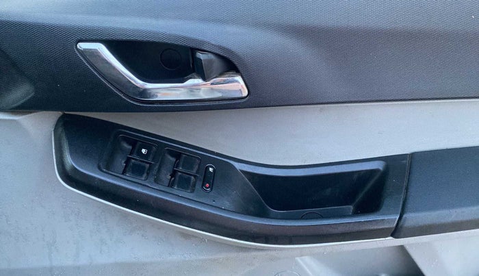 2020 Tata Tiago XZ PLUS DUAL TONE PETROL, Petrol, Manual, 43,282 km, Driver Side Door Panels Control