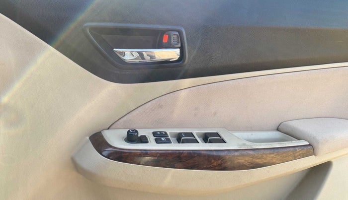 2018 Maruti Dzire ZXI AMT, Petrol, Automatic, 31,364 km, Driver Side Door Panels Control