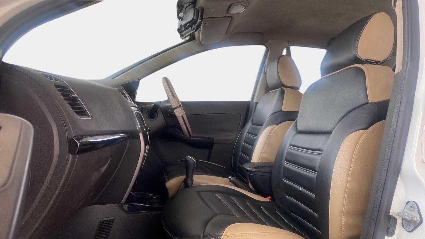 2017 Tata Bolt XT REVOTRON, Petrol, Manual, 66,009 km, Right Side Front Door Cabin