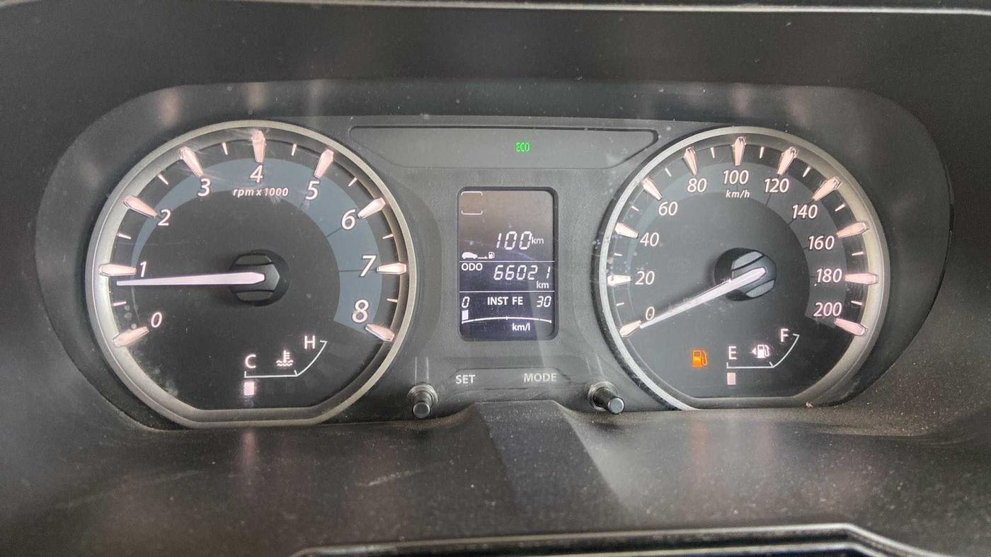 2017 Tata Bolt XT REVOTRON, Petrol, Manual, 66,009 km, Odometer Image