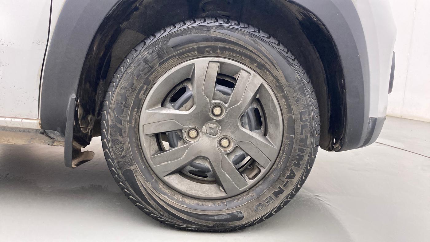 2019 Renault Kwid RXT 1.0 AMT, Petrol, Automatic, 26,042 km, Right Front Wheel