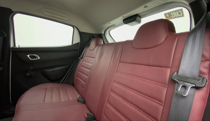 2019 Renault Kwid RXT 1.0 AMT, Petrol, Automatic, 26,042 km, Right Side Rear Door Cabin