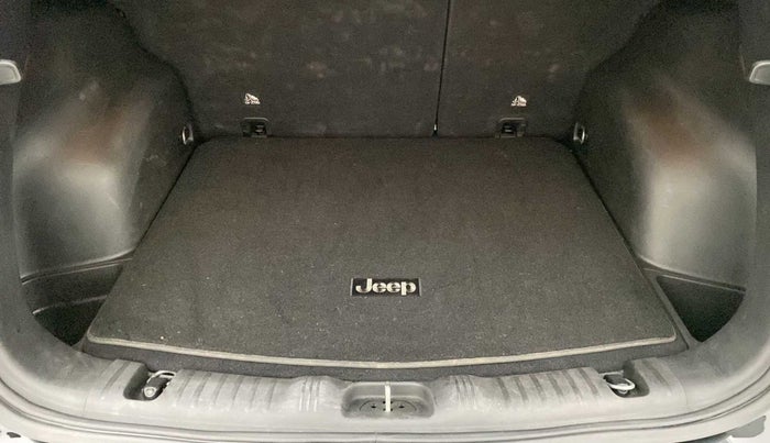 2017 Jeep Compass LIMITED 1.4 PETROL AT, Petrol, Automatic, 33,837 km, Boot Inside