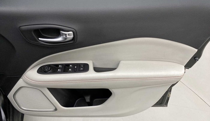 2017 Jeep Compass LIMITED 1.4 PETROL AT, Petrol, Automatic, 33,837 km, Driver Side Door Panels Control