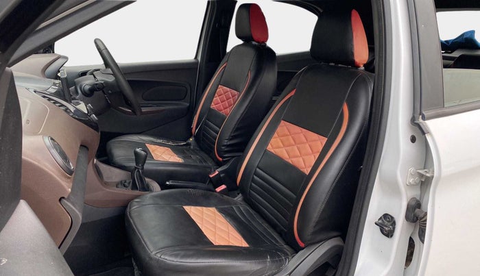 2018 Ford FREESTYLE TITANIUM 1.2 PETROL, Petrol, Manual, 35,673 km, Right Side Front Door Cabin