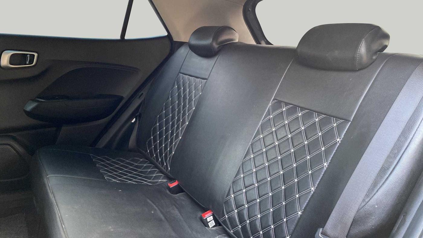 2019 Hyundai VENUE SX 1.4 CRDI, Diesel, Manual, 57,578 km, Right Side Rear Door Cabin
