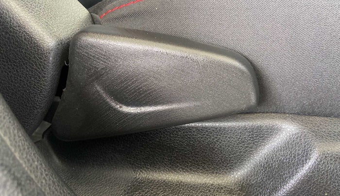 2021 Renault Kwid RXT 1.0 (O), Petrol, Manual, 15,012 km, Driver Side Adjustment Panel