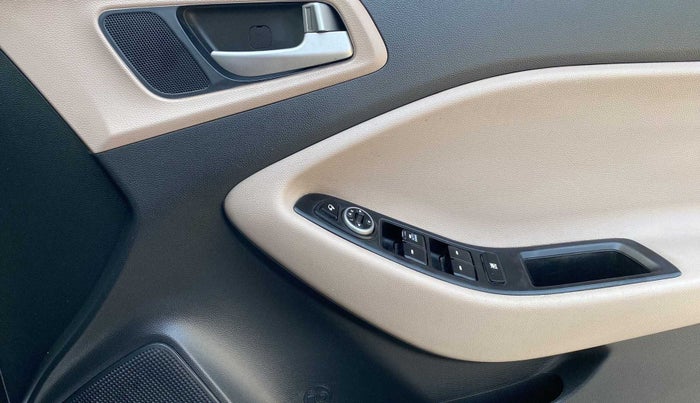 2019 Hyundai Elite i20 SPORTZ PLUS  1.2 CVT, Petrol, Automatic, 69,722 km, Driver Side Door Panels Control