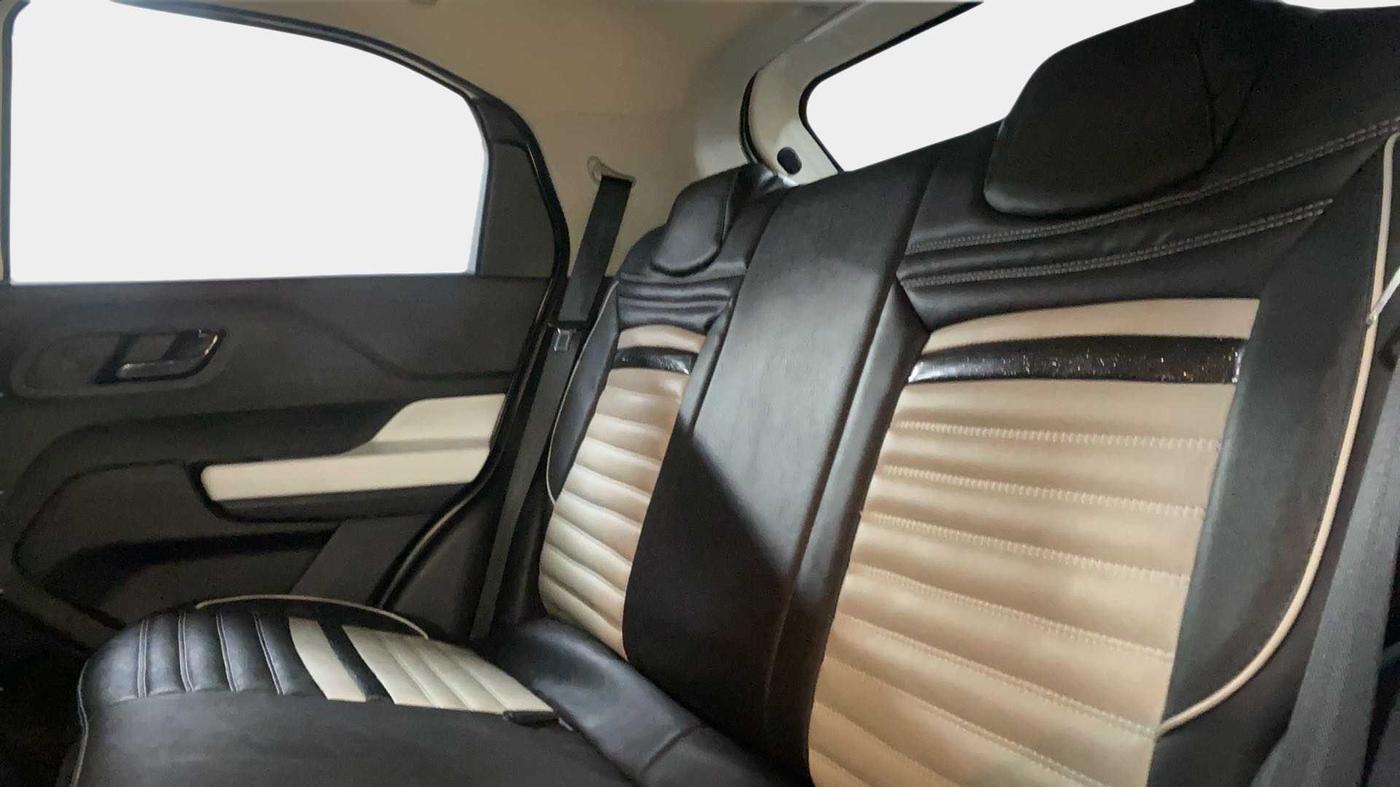 2022 Tata PUNCH ACCOMPLISHED MT, Petrol, Manual, 10,643 km, Right Side Rear Door Cabin
