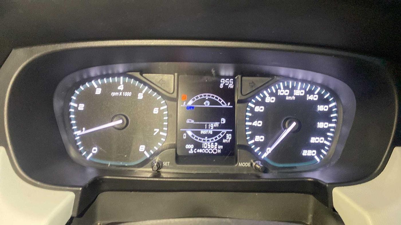 2022 Tata PUNCH ACCOMPLISHED MT, Petrol, Manual, 10,643 km, Odometer Image