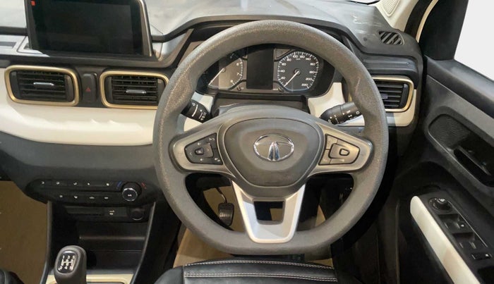 2022 Tata PUNCH ACCOMPLISHED MT, Petrol, Manual, 10,643 km, Steering Wheel Close Up