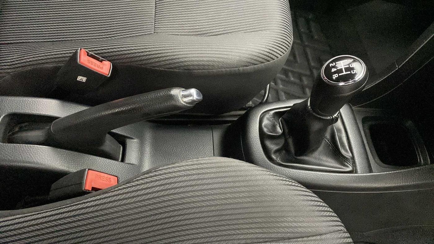 2014 Maruti Swift ZDI, Diesel, Manual, 81,534 km, Gear Lever