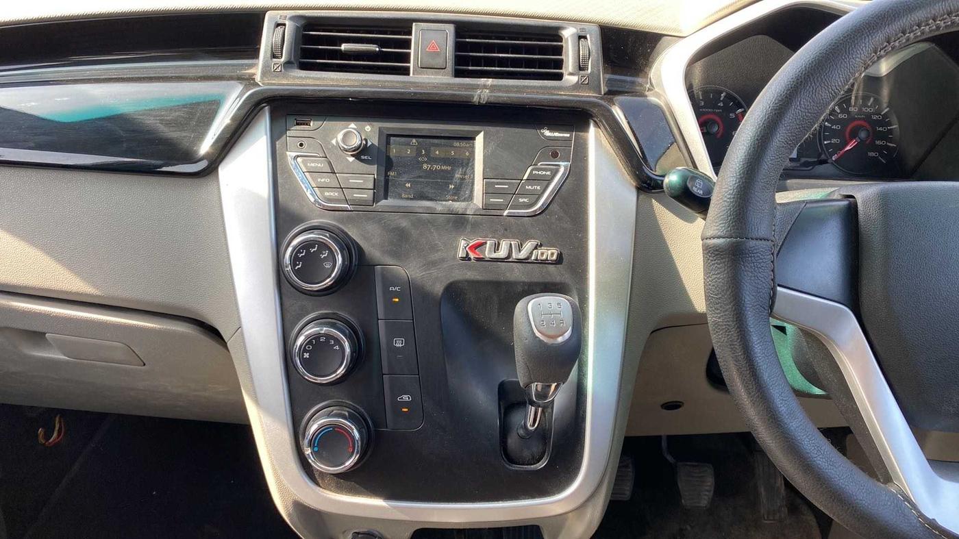 2017 Mahindra Kuv100 K6 6 STR, Petrol, Manual, 60,467 km, Air Conditioner