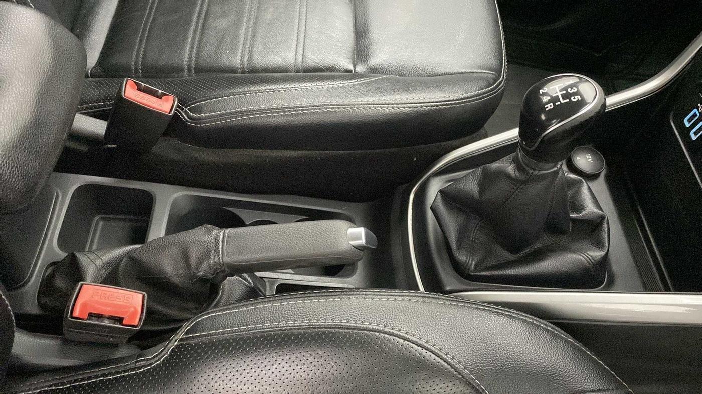 2018 Ford Ecosport TITANIUM + 1.5L DIESEL, Diesel, Manual, 1,12,956 km, Gear Lever