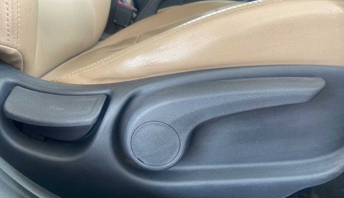 2018 Hyundai Verna 1.6 CRDI SX + AT, Diesel, Automatic, 79,797 km, Driver Side Adjustment Panel