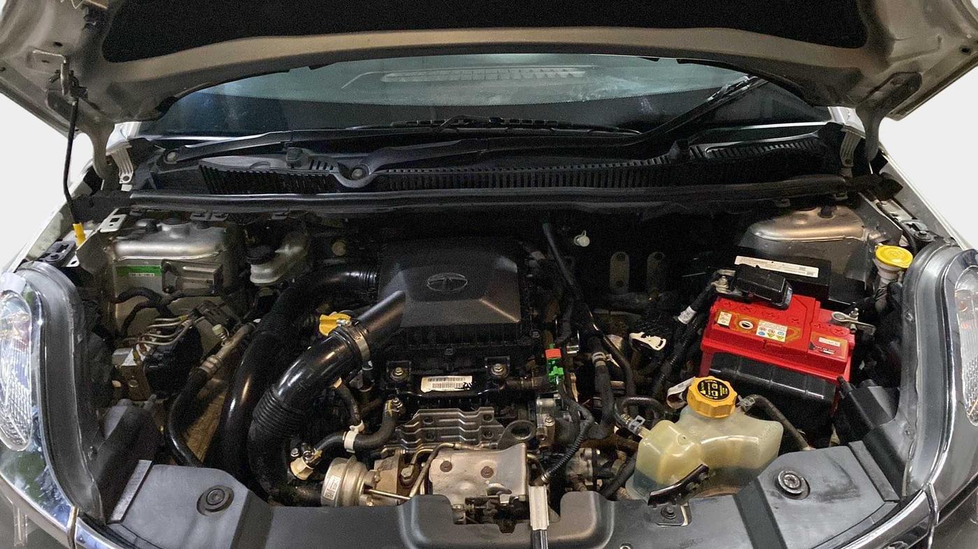 2018 Tata NEXON XM PETROL, Petrol, Manual, 55,717 km, Open Bonet