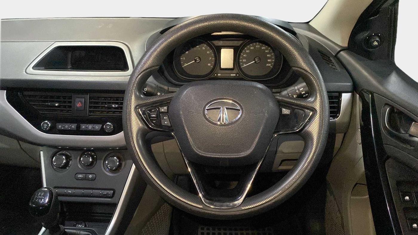 2018 Tata NEXON XM PETROL, Petrol, Manual, 55,717 km, Steering Wheel Close Up